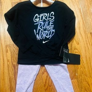 Toddler girls Nike set (2T)